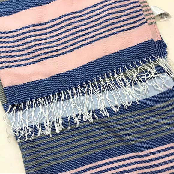 H&M Scarf - Picture 3 of 4